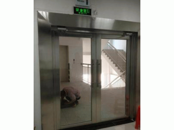 玻璃防火门